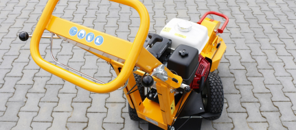 Lehká ruční fréza na pařezy s motorem Honda F 360 SW/11