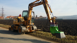 Fréza s hydropohonem pro zavěšení na stavební stroje FZ 700 H
