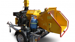 Výkonný štěpkovač na benzín a s brzděným podvozkem (26,5 HP) LS 160 PB