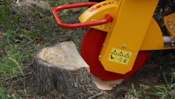 Fréza na pařezy s hydraulickým ovládáním F 500H/38