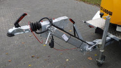 Výkonný štěpkovač na naftu a s brzděným podvozkem se stavitelnou ojí (25 HP) LS 160 DWBS