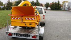 Výkonný štěpkovač na naftu a s brzděným podvozkem se stavitelnou ojí (25 HP) LS 160 DWBS