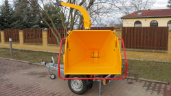 Výkonný štěpkovač na benzín a s brzděným podvozkem (26,5 HP) LS 160 PB